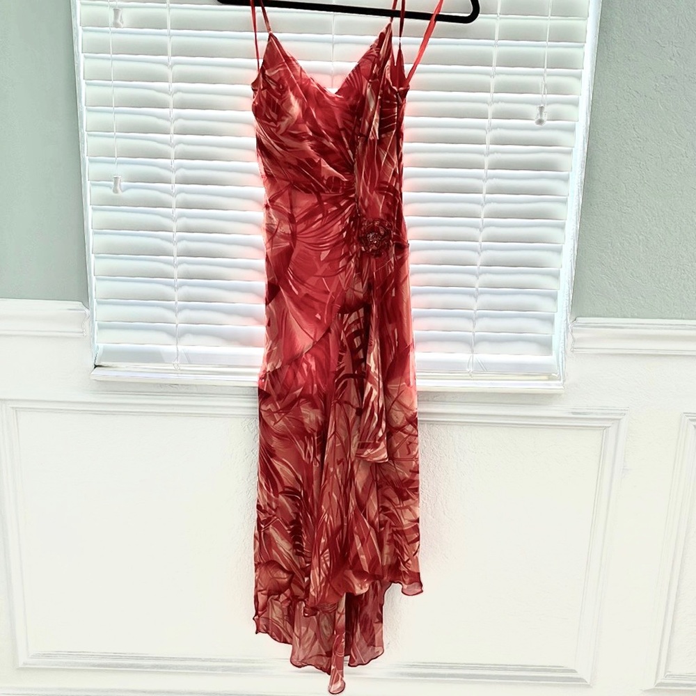 Shaina June size 2 in excellent condition. Great for an event